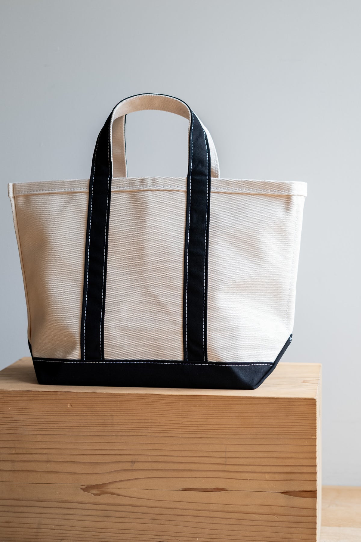 Enough Space Bag - SMALL 〈NATURAL × BLACK〉