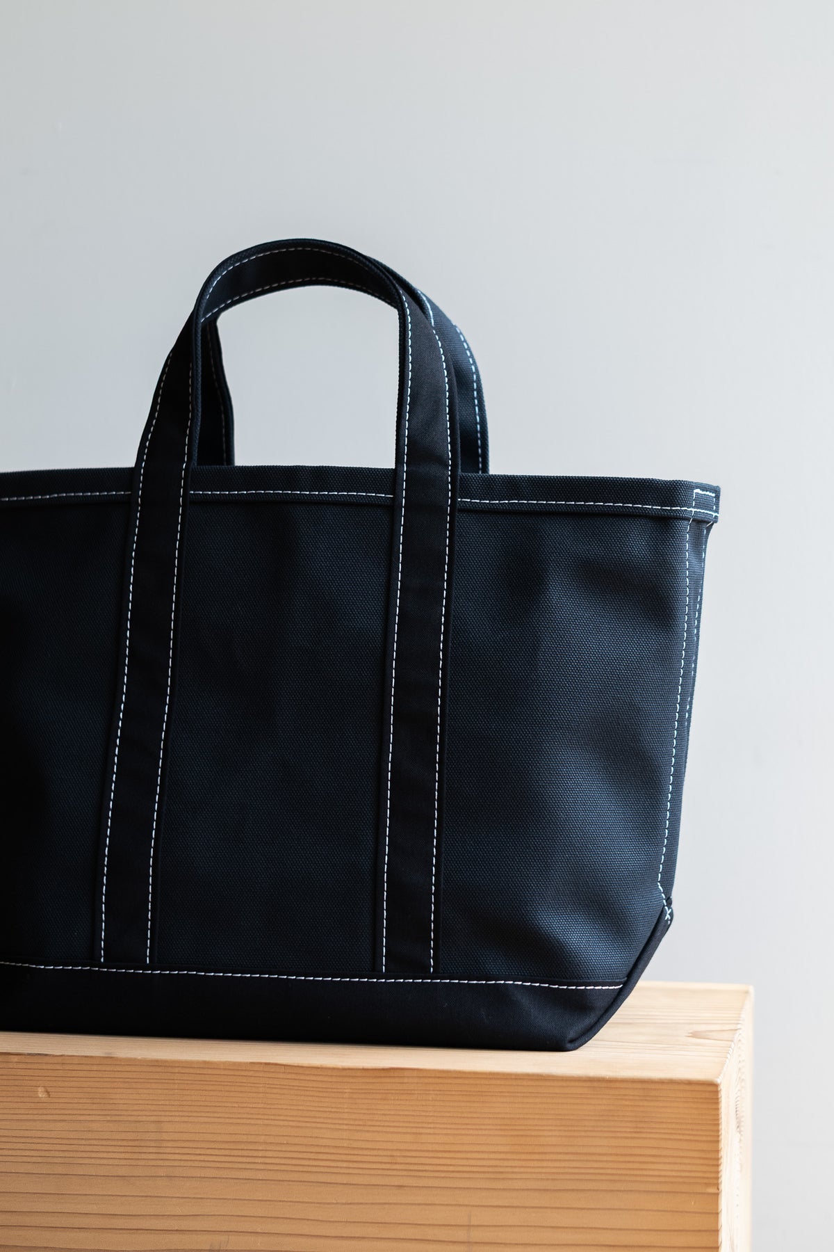 Enough Space Bag - SMALL 〈BLACK × BLACK〉