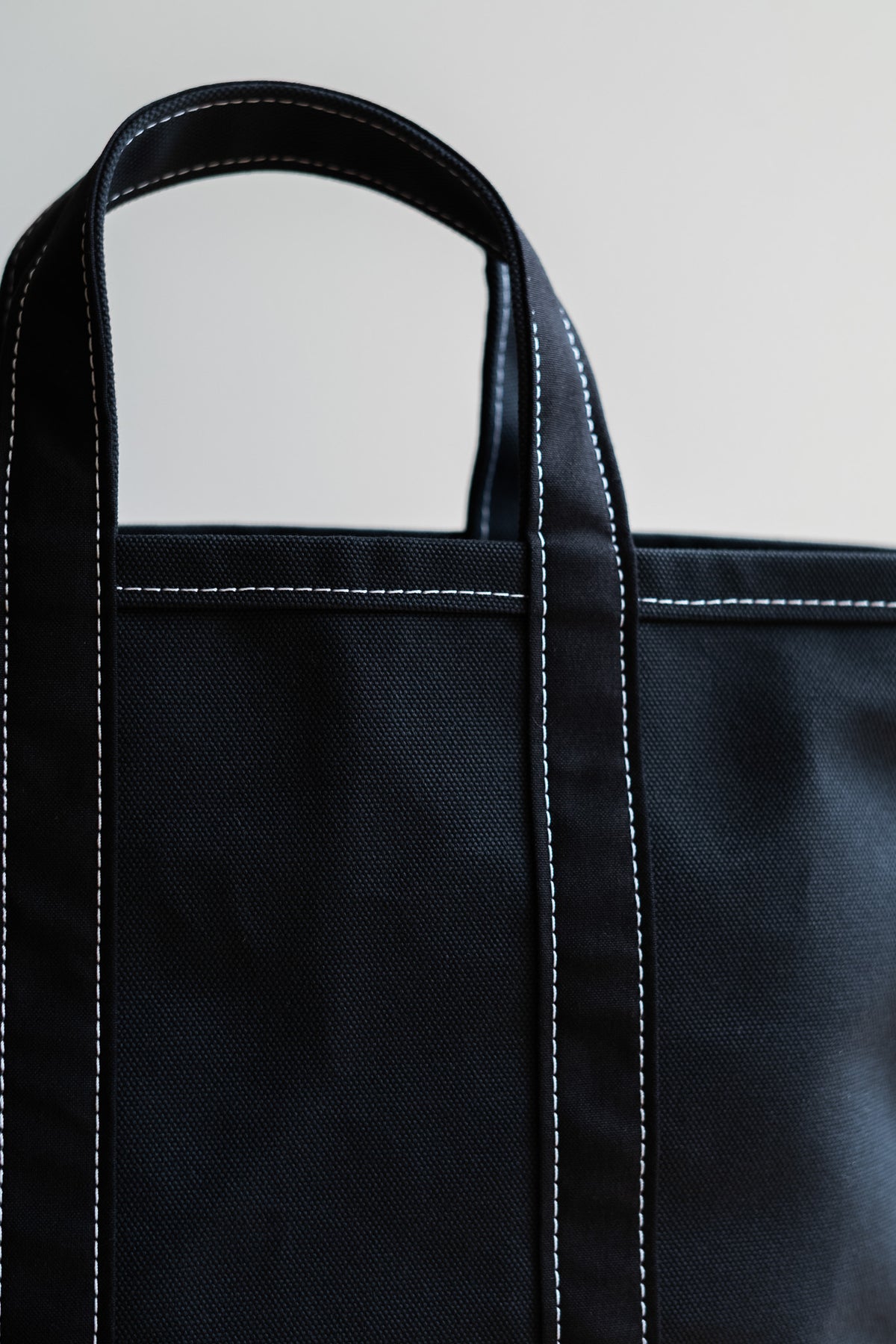 Enough Space Bag - SMALL 〈BLACK × BLACK〉