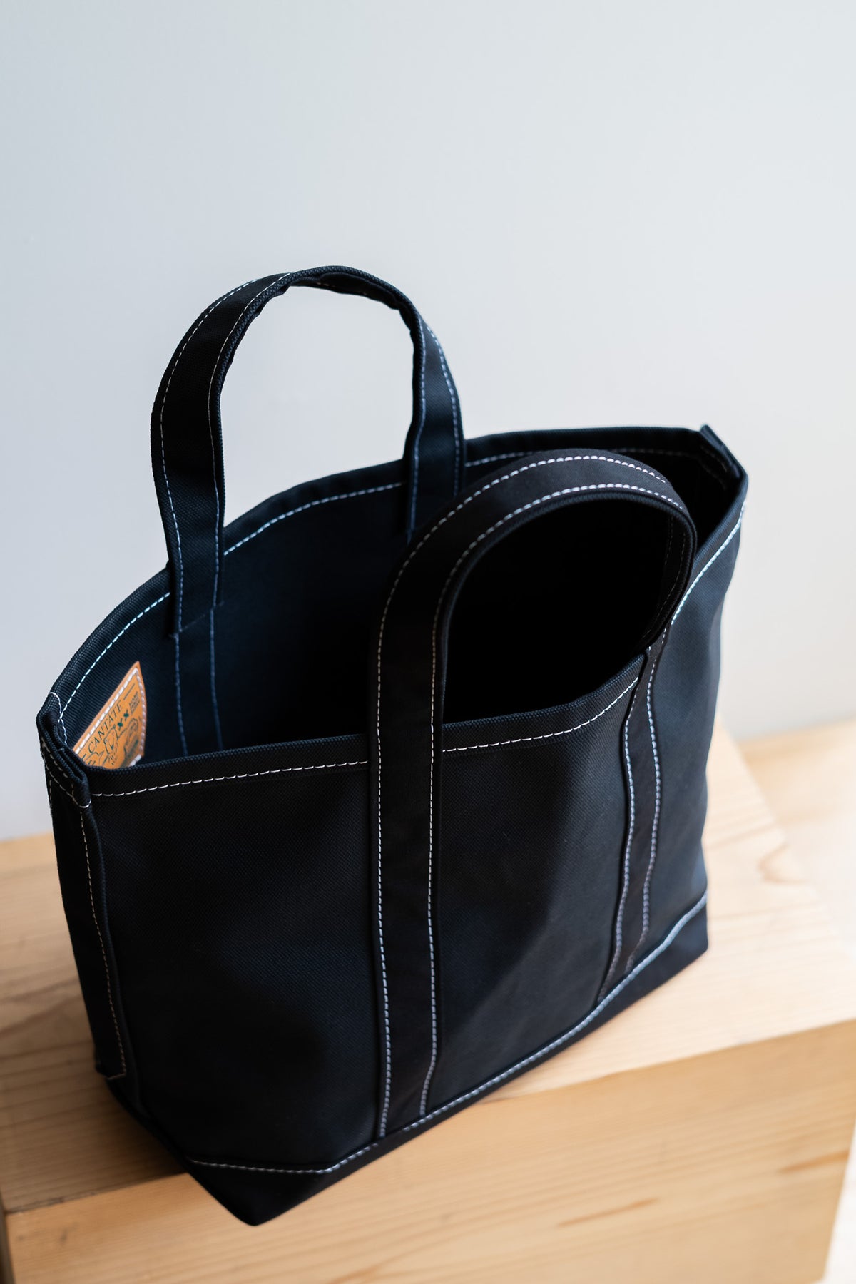 Enough Space Bag - SMALL 〈BLACK × BLACK〉