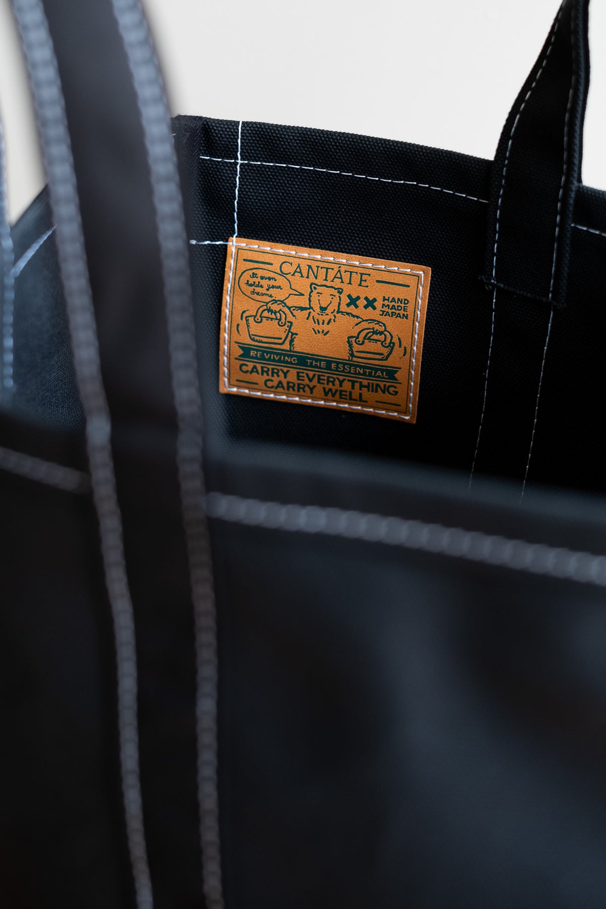 Enough Space Bag - SMALL 〈BLACK × BLACK〉