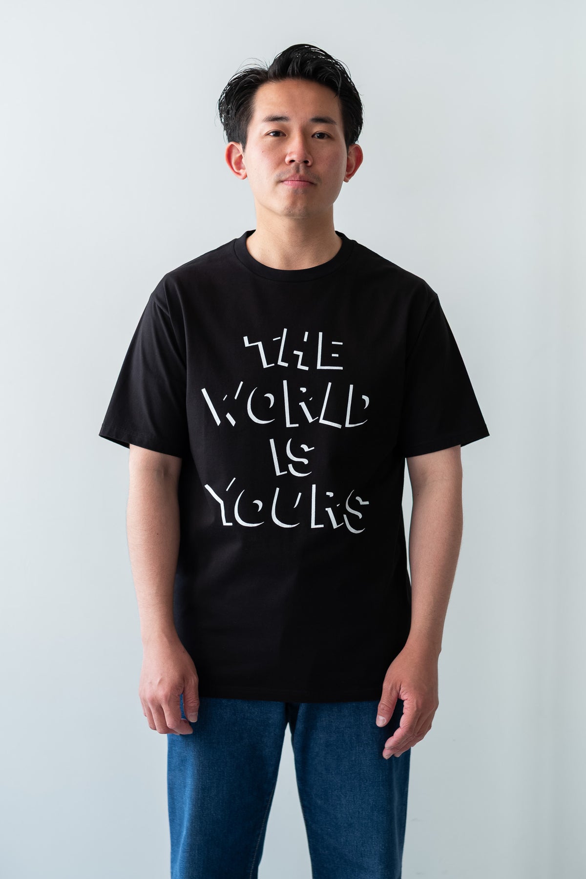 WORLD IS YOURS Tee - Cartoon Letter 〈BLACK〉