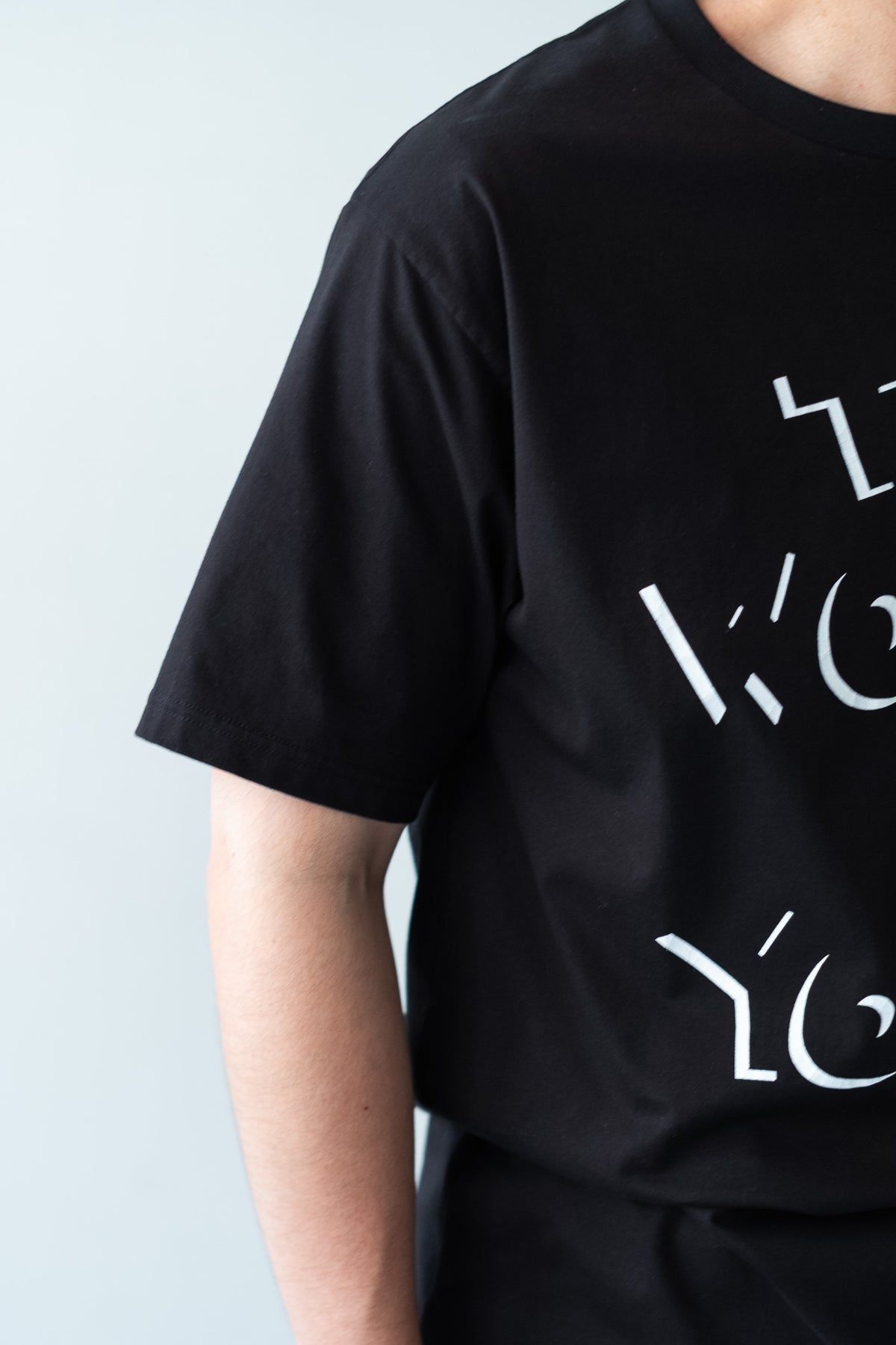 WORLD IS YOURS Tee - Cartoon Letter 〈BLACK〉