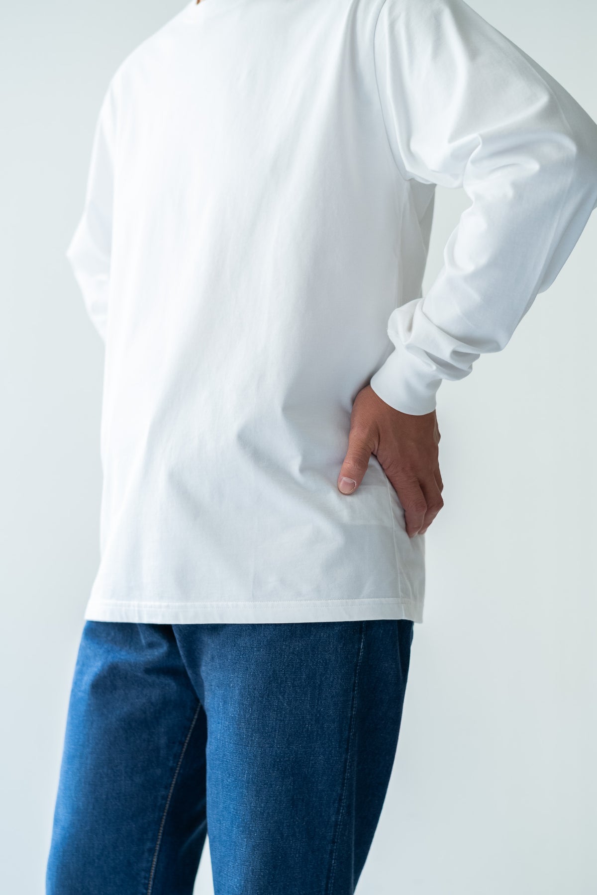 Essential L/S Tee 〈WHITE〉