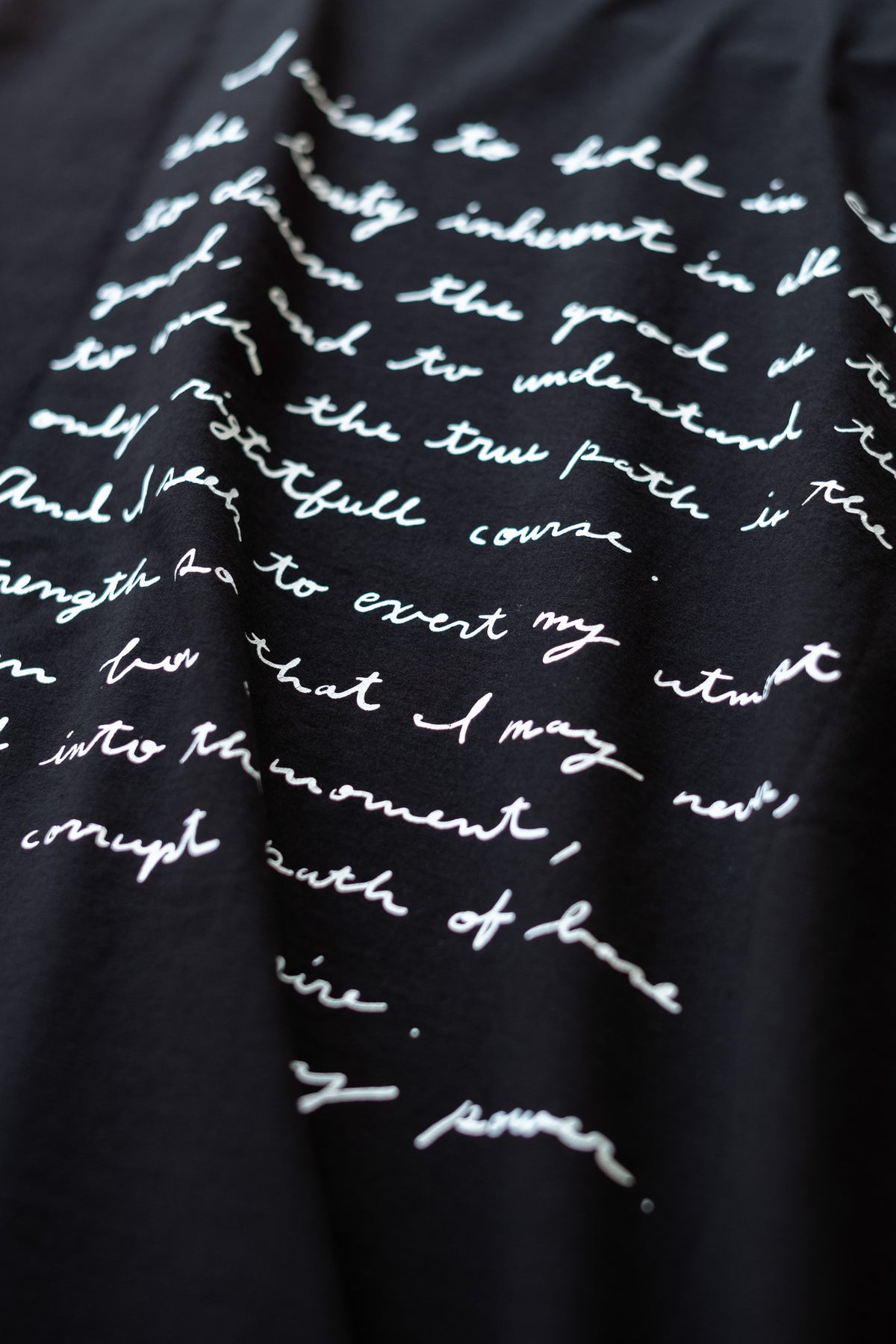 WORLD IS YOURS Tee - Cartoon Letter 〈BLACK〉
