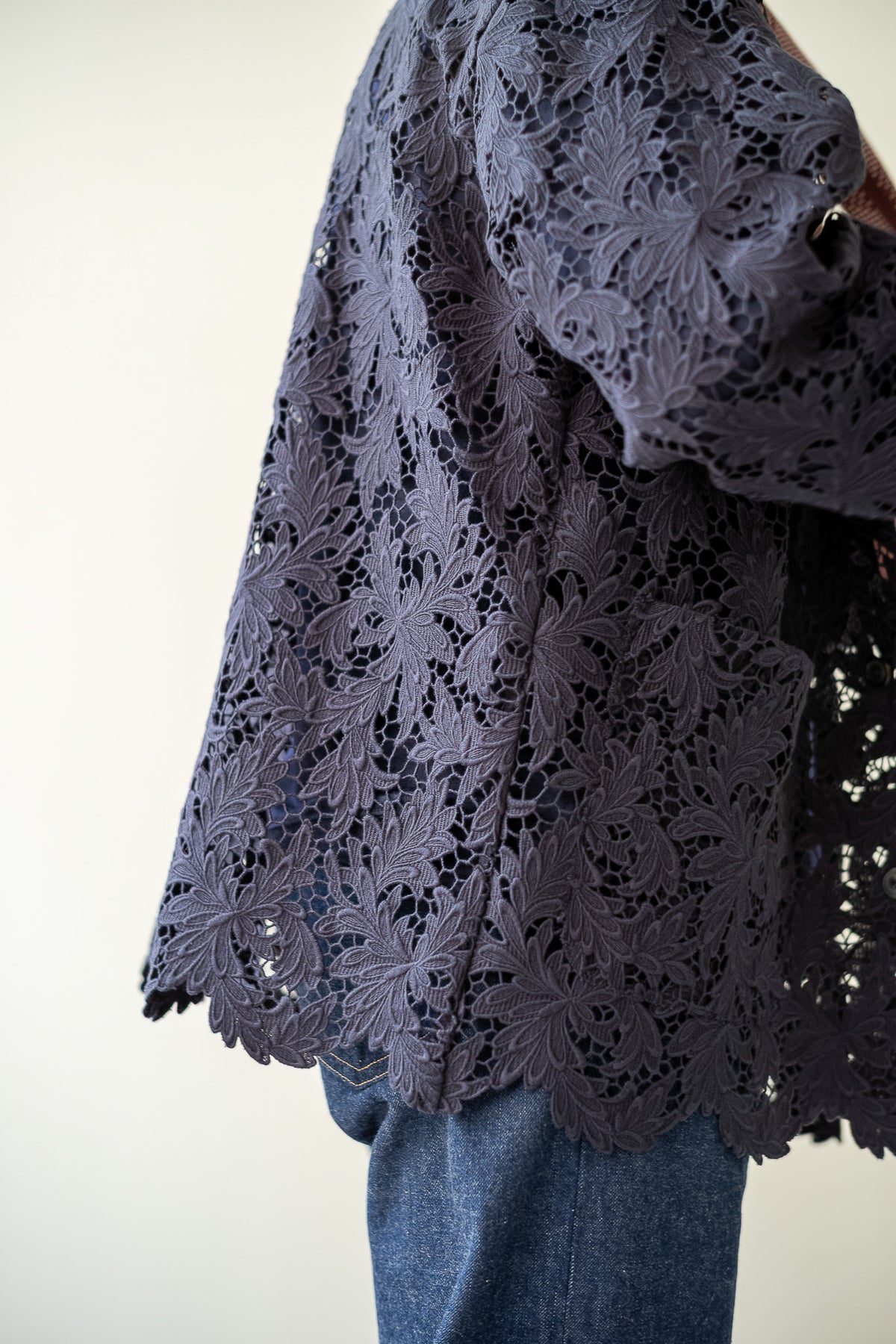 Feather Lace Blouson 〈NAVY〉