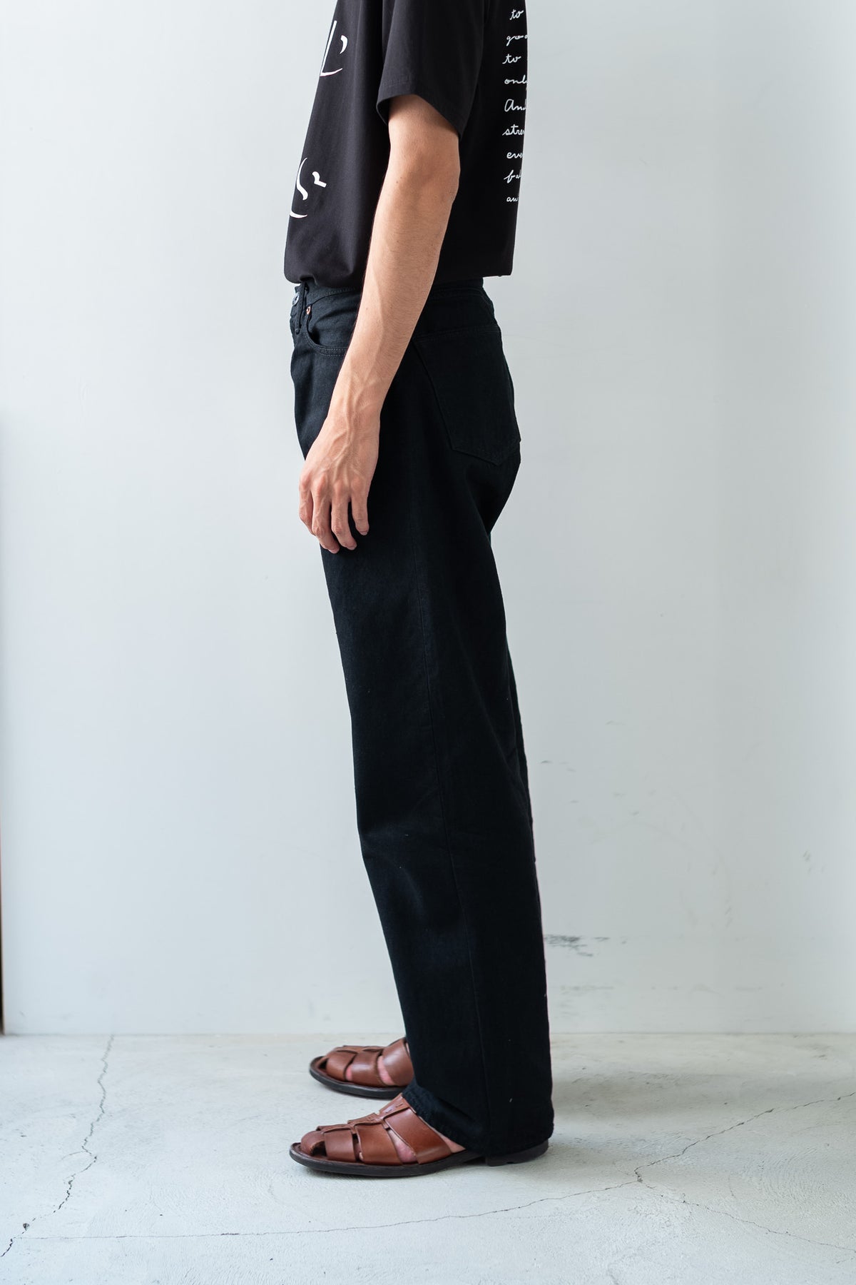 Denim Straight Trousers 〈BLACK〉
