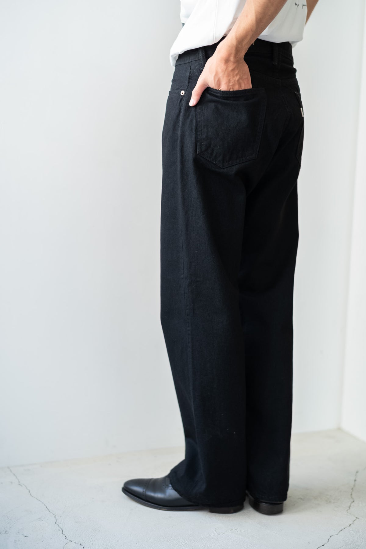 Denim Flare Trousers 〈BLACK〉
