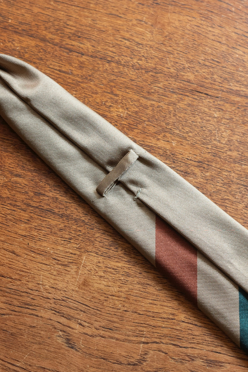 Panel Border Sette Pieghe Tie 〈BEIGE BASE〉