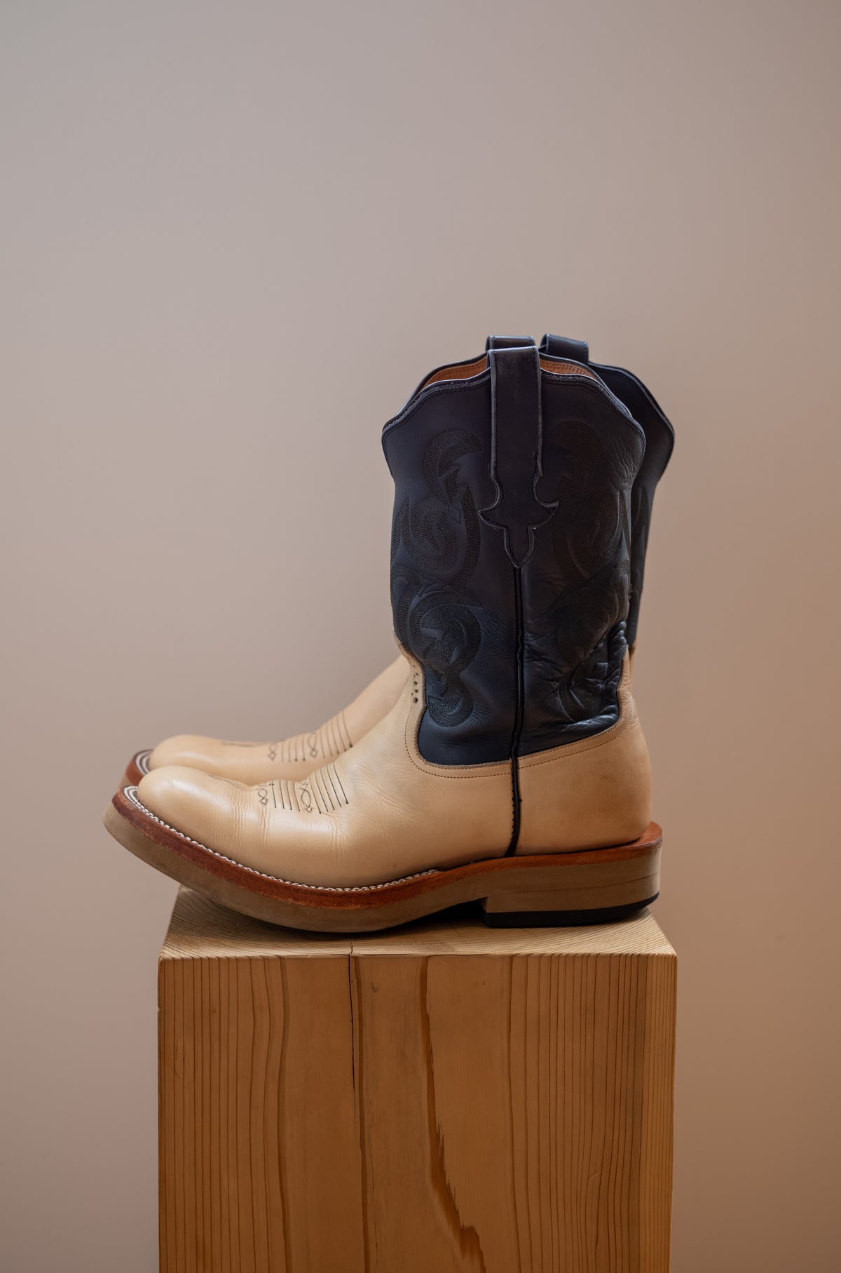 Naughty Rose Kansas 〈NATURAL × NAVY〉