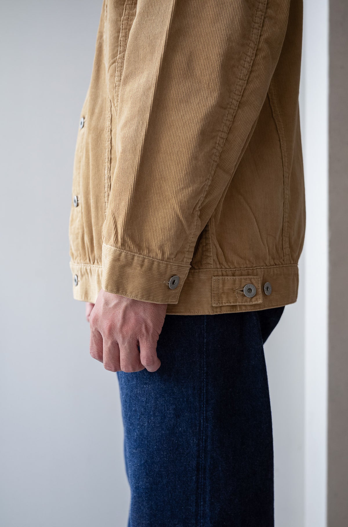 Fine Corduroy Trucker Jacket〔SAND BEIGE〕