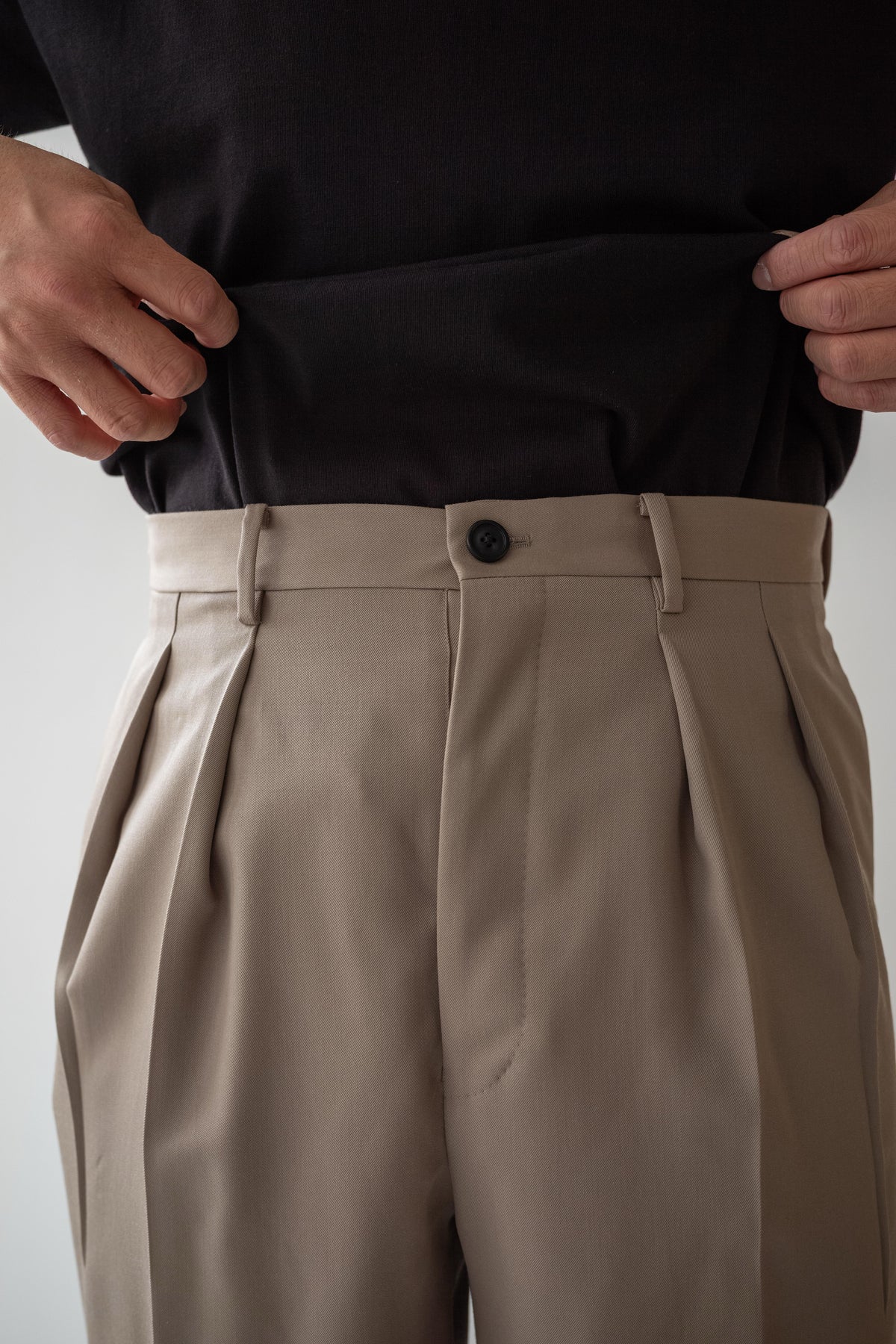 Proper Tailored Trousers 〈GREIGE〉