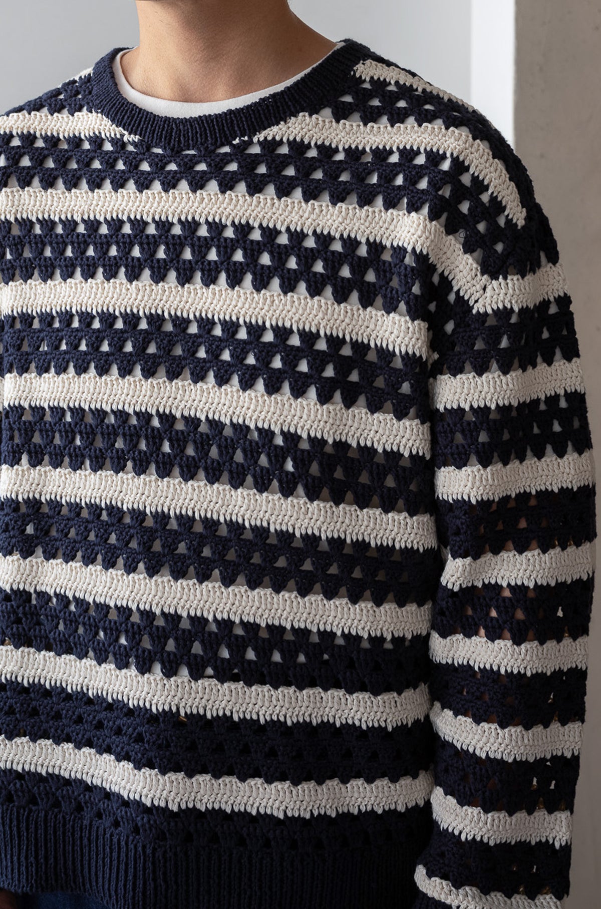 Crochet Horizontal Stripe Pullover 〈NAVY × MILK〉