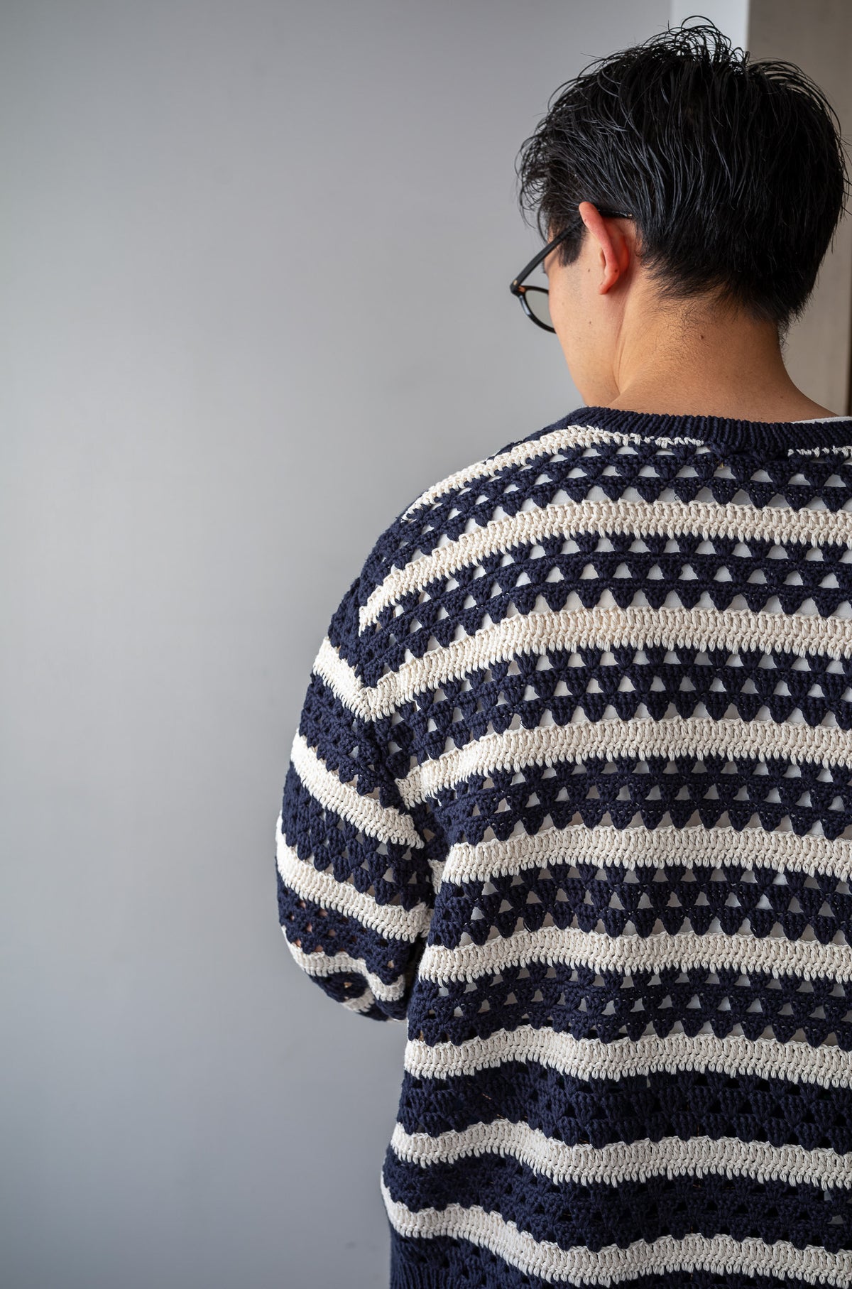 Crochet Horizontal Stripe Pullover 〈NAVY × MILK〉