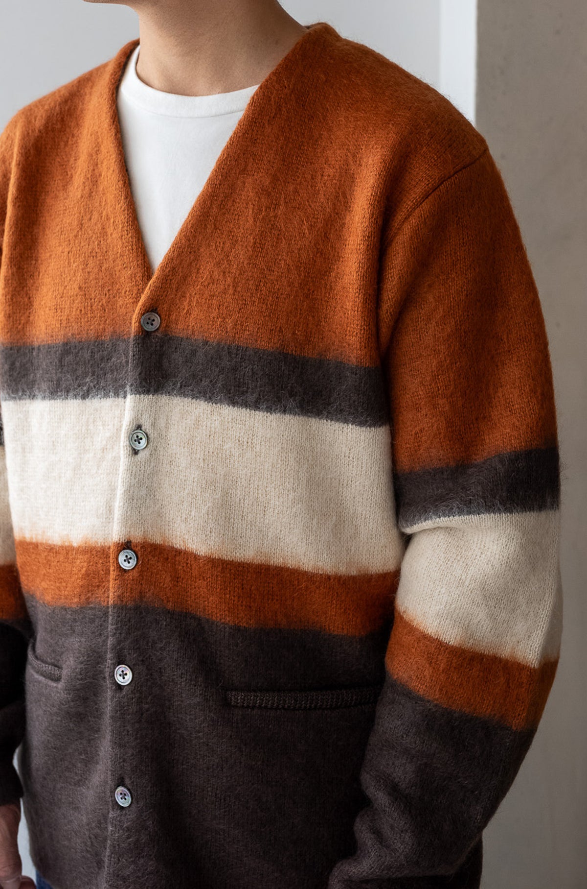 Stupid Shaggy Panel Cardigan 〈BROWN BASE〉