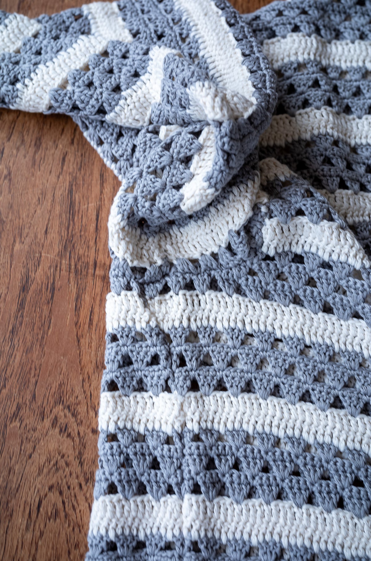 Crochet Horizontal Stripe Pullover 〈L/GRAY × MILK〉