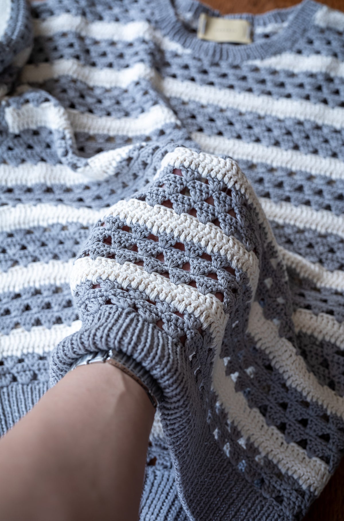 Crochet Horizontal Stripe Pullover 〈L/GRAY × MILK〉