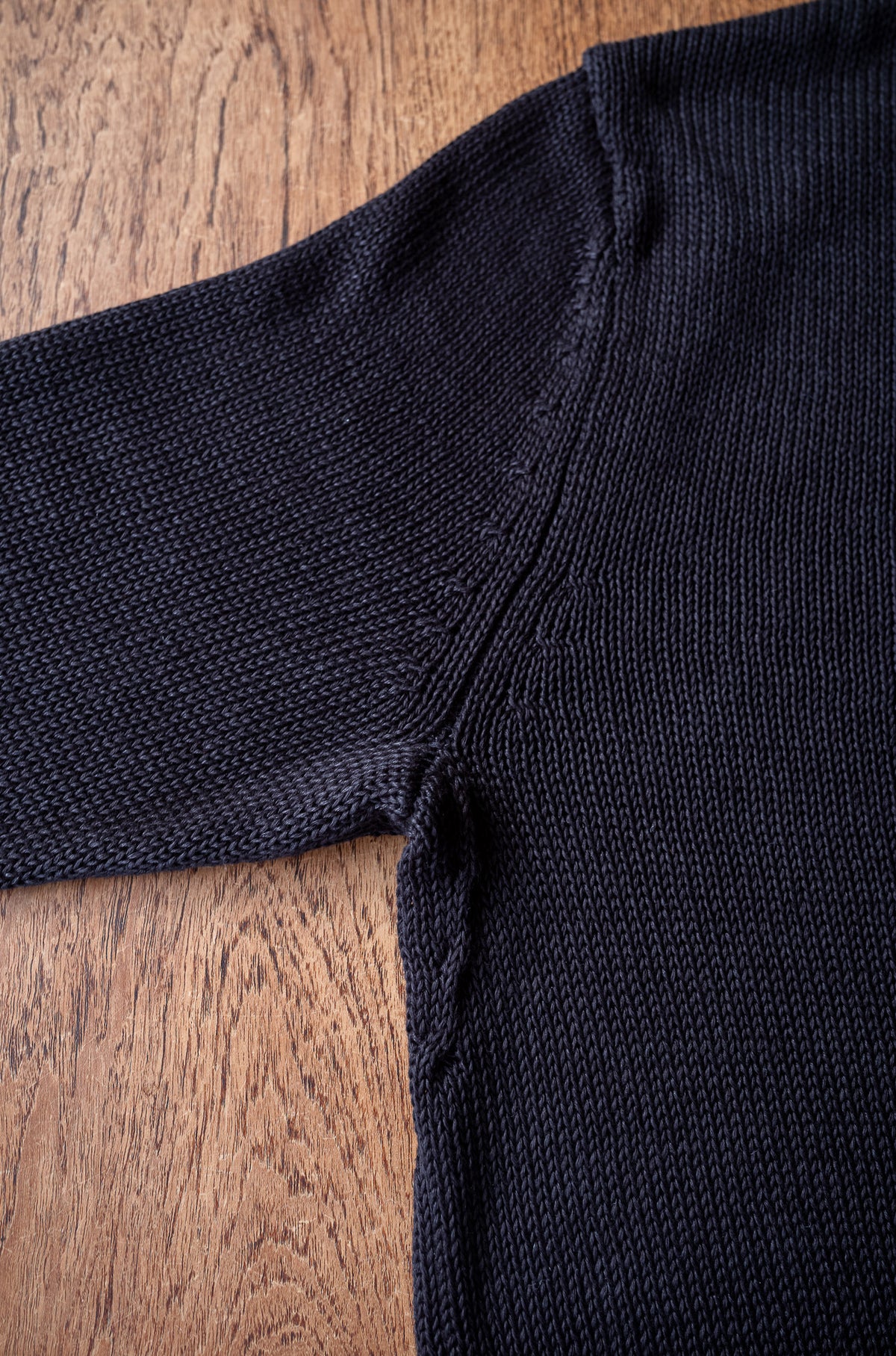 Shade Pullover 〈NOIR〉