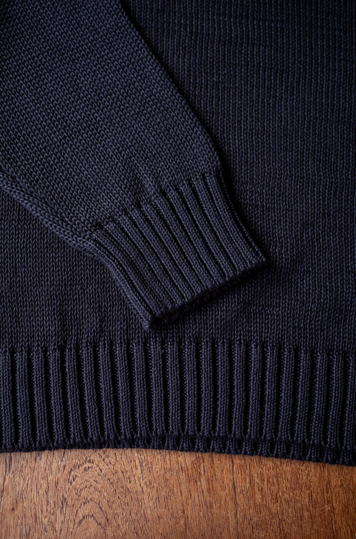 Shade Pullover 〈NOIR〉