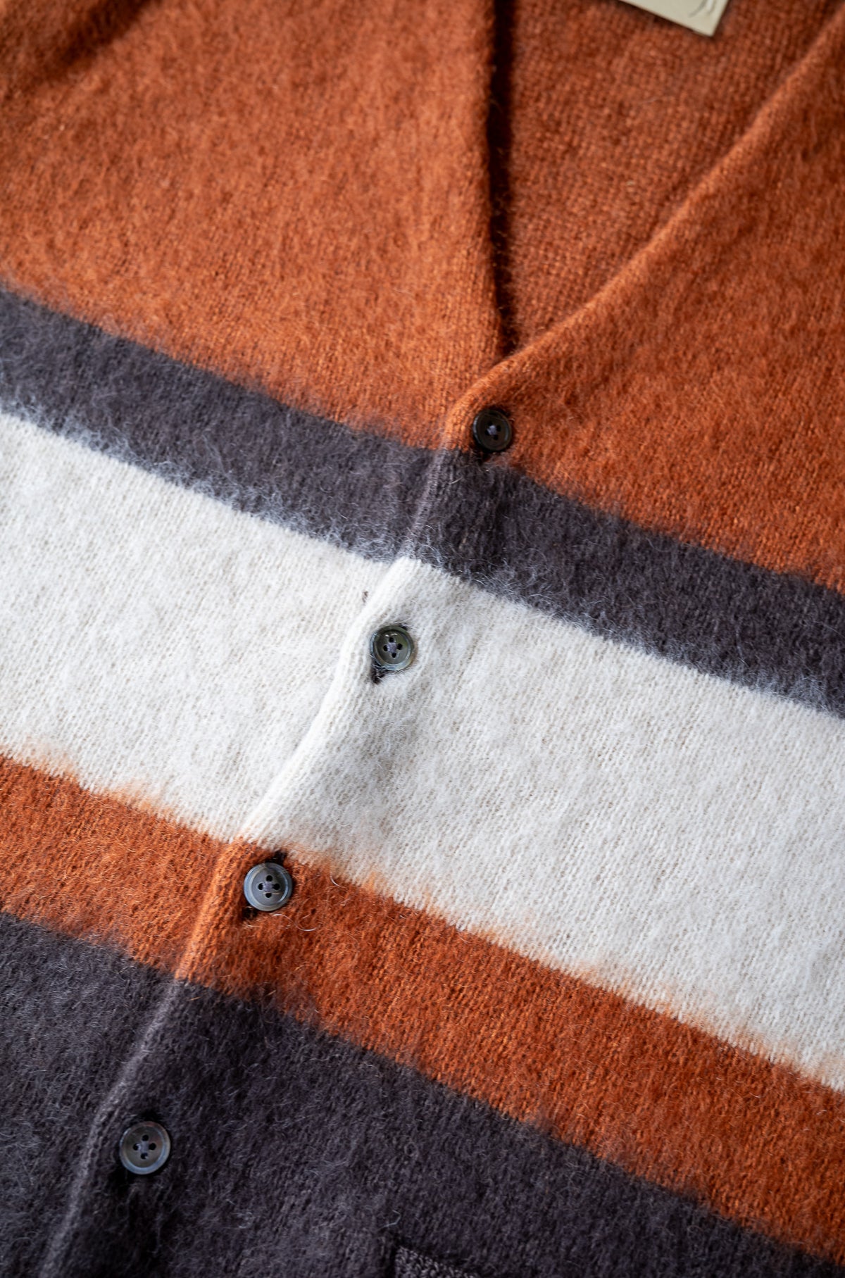 Stupid Shaggy Panel Cardigan 〈BROWN BASE〉