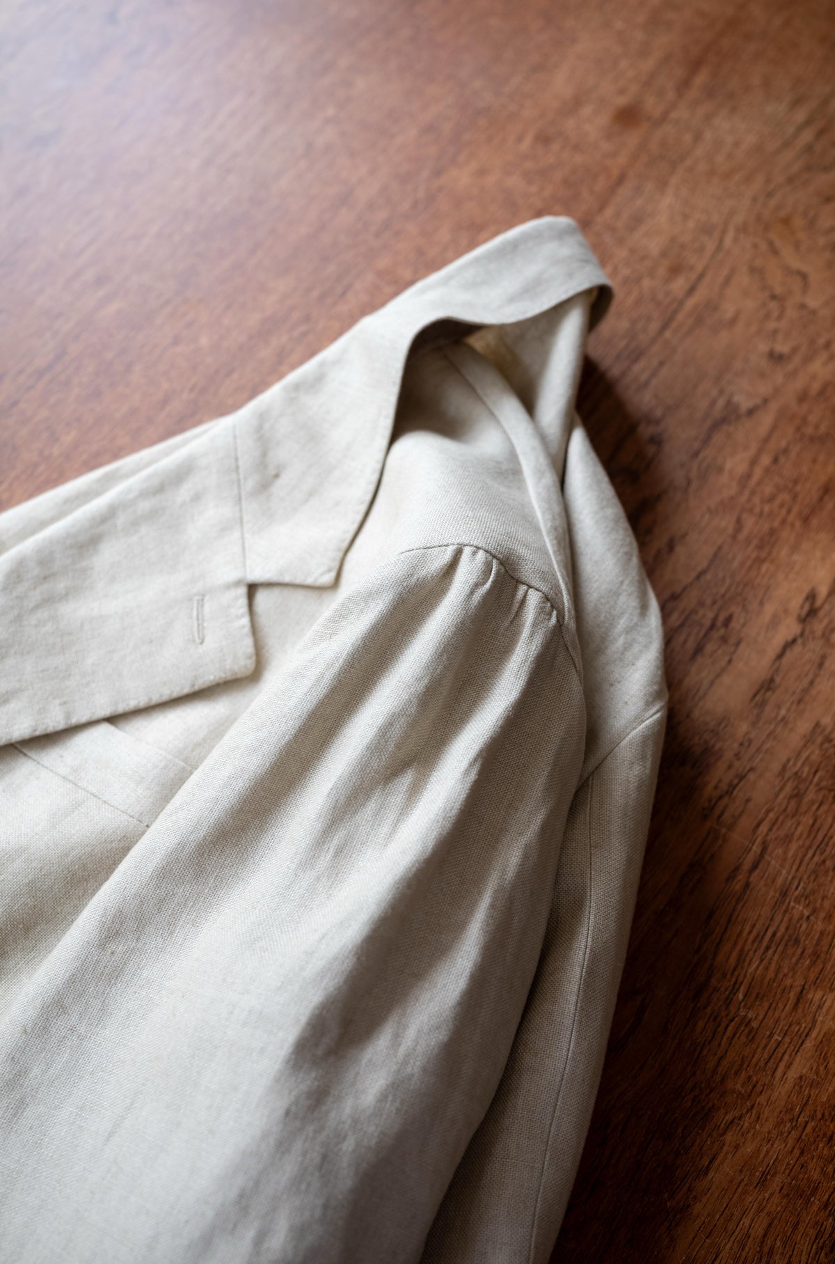 Linen Unstructured Tailored Jacket 〈BEIGE〉